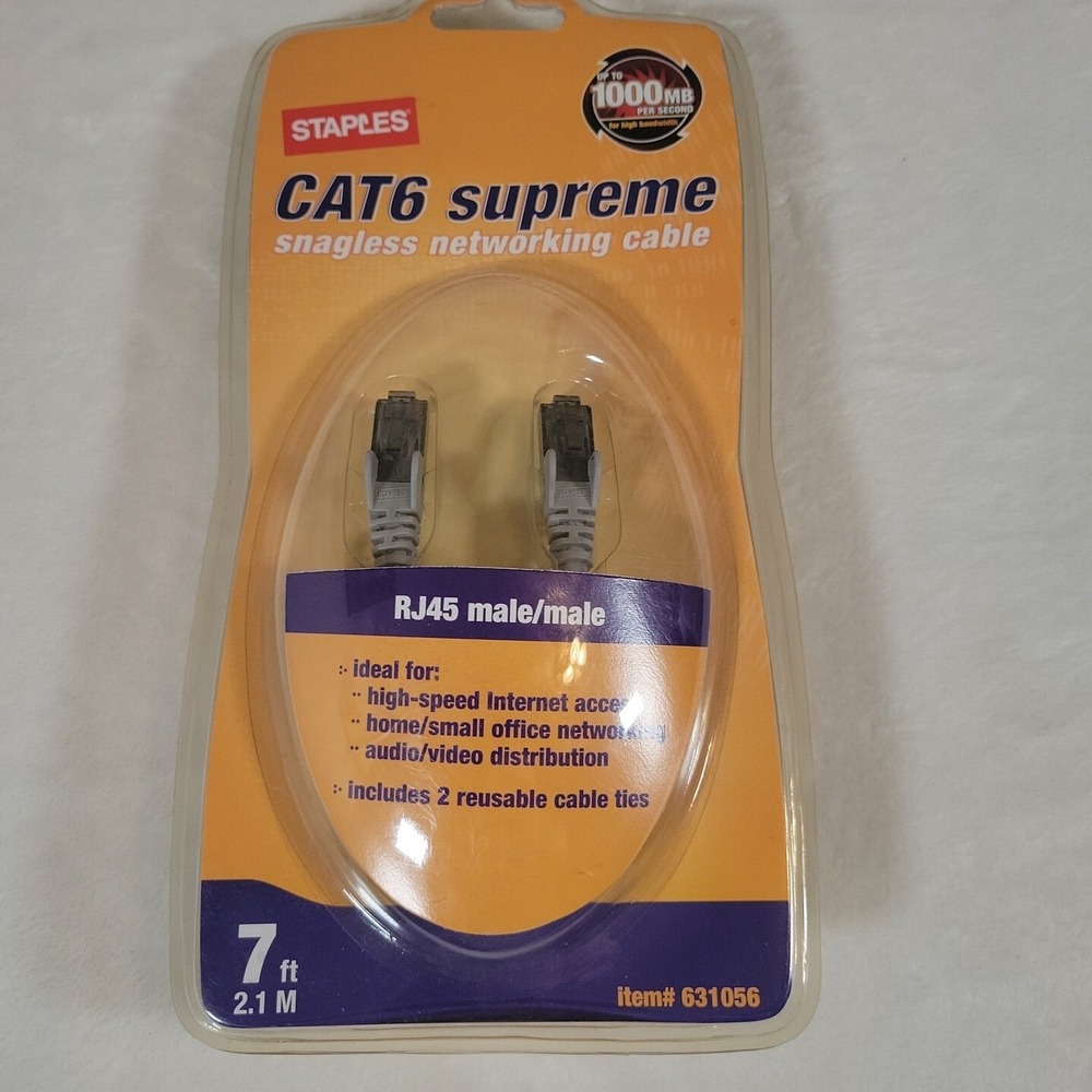 STAPLES CAT6 Supreme Snagless Networking Cable RJ45 Male/Male 7 ft #631056